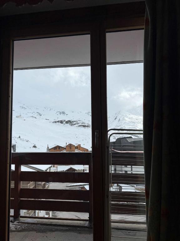 Residence Cheval Blanc Ski In-Out with WiFi in Val Thorens, "V24" by Versant Collection - 5
