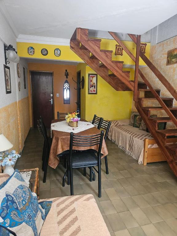 Duplex Lo de Cholo - cochera, patio, parrilla - 4