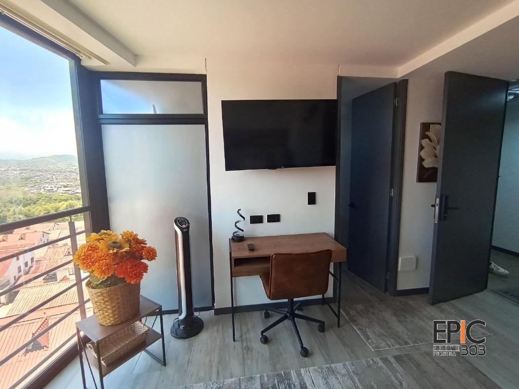 Epic Suite 303 Luxury Loft Airport - 2