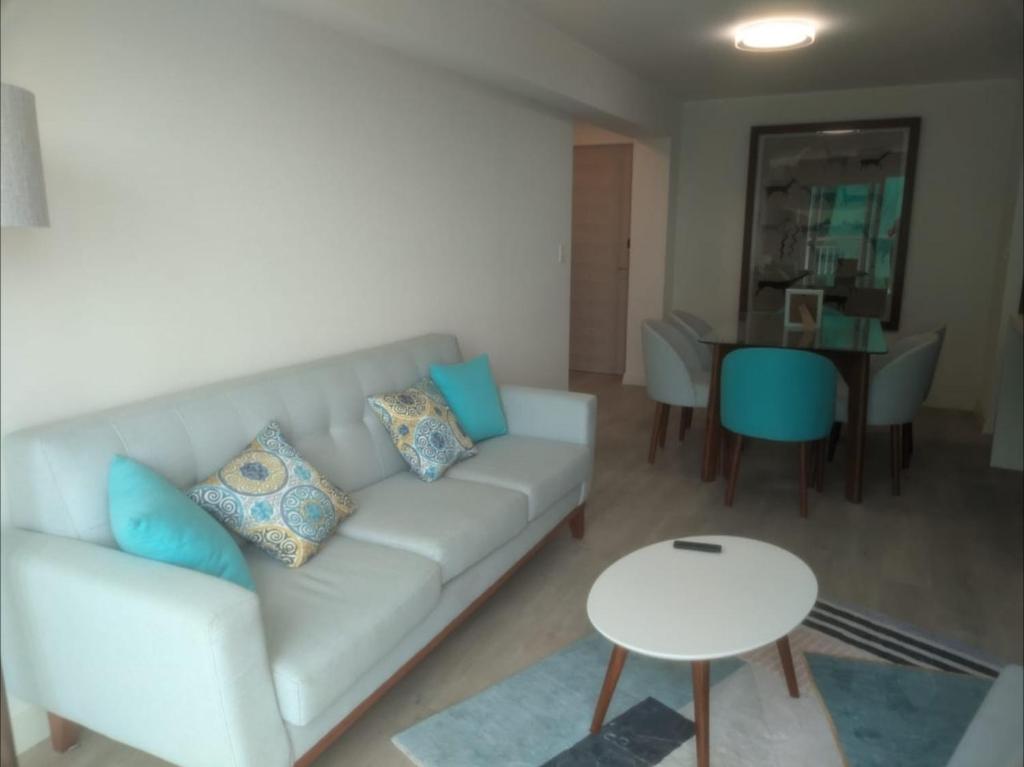 Cozy Miraflores Apartament - 3