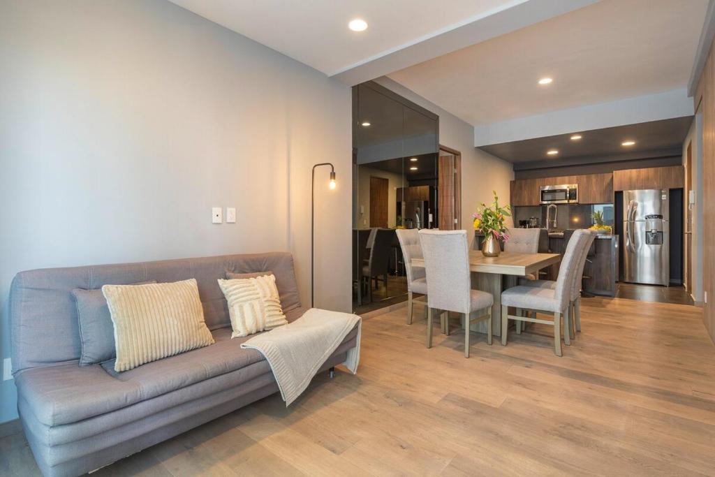 Rooftop Pool 2BR 2BA in the Heart of Roma Norte - 4