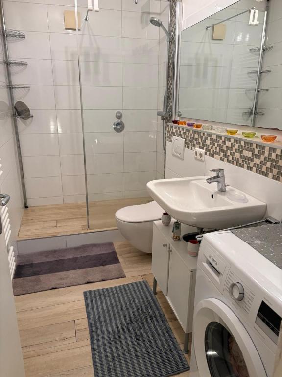 Beautiful apartment in Schwabing with balcony - 2