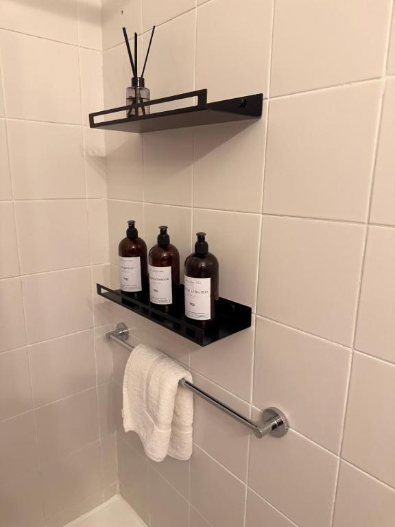 Sleeps 4, 2 bedrooms, well-equipped, excellent location - 3