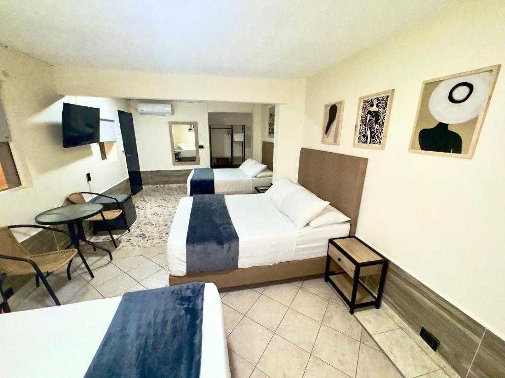 Hotel Estadio 80 - 1