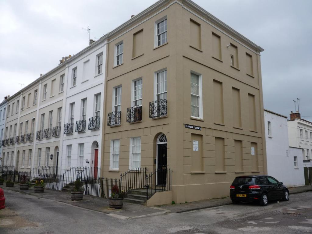 Paragon Serviced Apartments photo