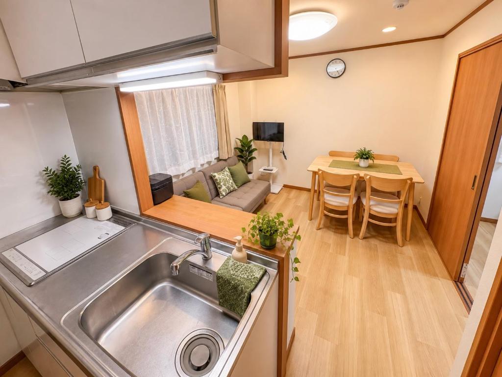 Near skytree direct ueno asakusa,,baby bed,baby chair