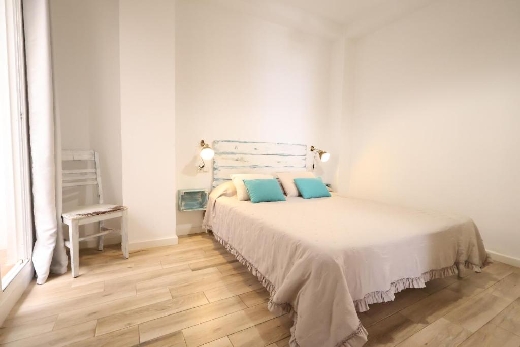 Galicia A - Studio with Patio and Separate Bedroom in Arroyo de la Miel - 1