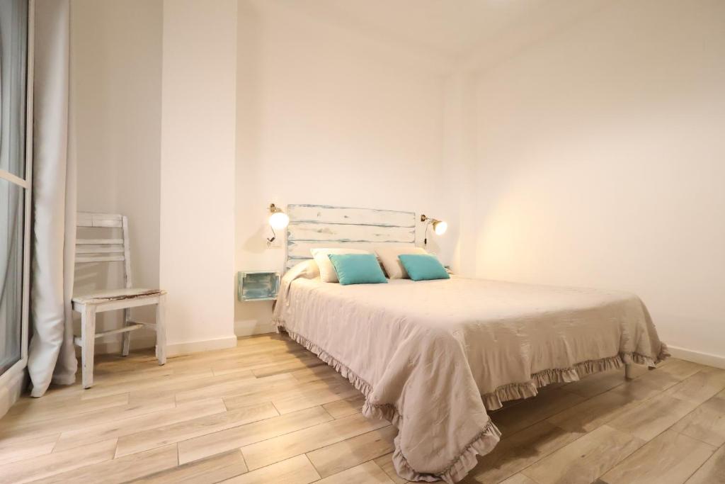 Galicia A - Studio with Patio and Separate Bedroom in Arroyo de la Miel - 4