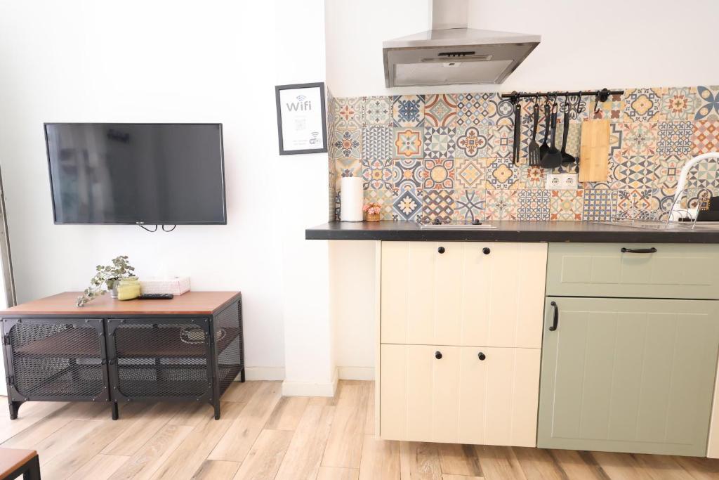 Galicia A - Studio with Patio and Separate Bedroom in Arroyo de la Miel - 5