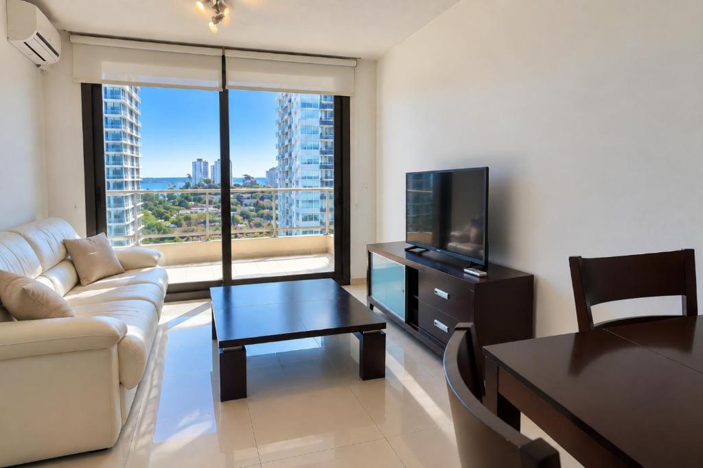 Apartamento Piso 9 en Edificio Stradivarius, Punta del Este - 2