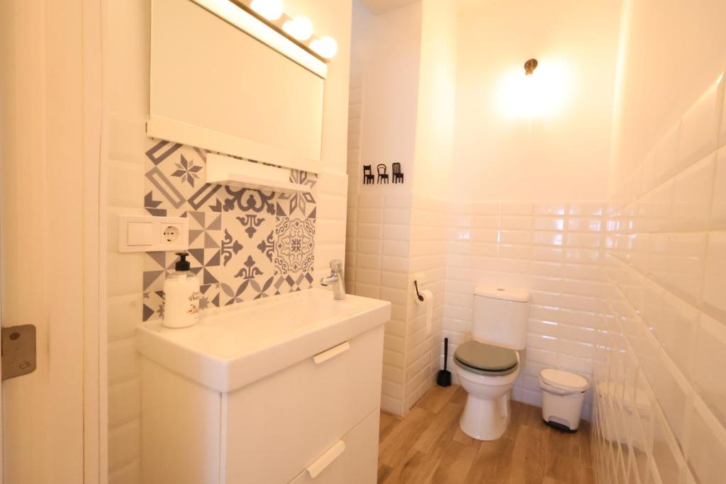 Galicia C - Bright Studio 8 Minutes from the Train in Benalmadena - 2