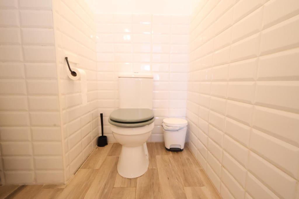 Galicia C - Bright Studio 8 Minutes from the Train in Benalmadena - 5