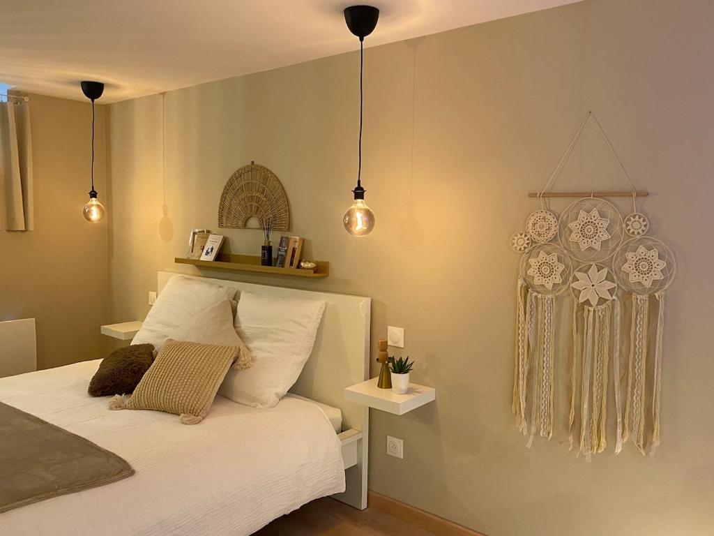 Romantic studio with private spa in Strasbourg - 3