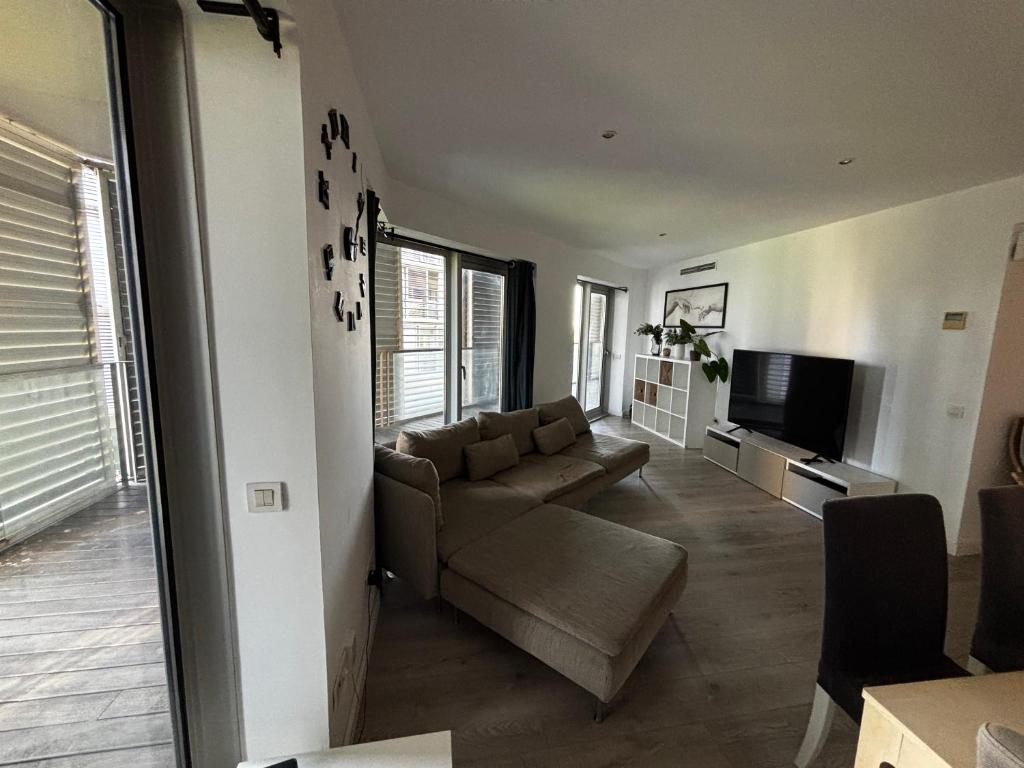 Beachfront with terrace for 8 - 3