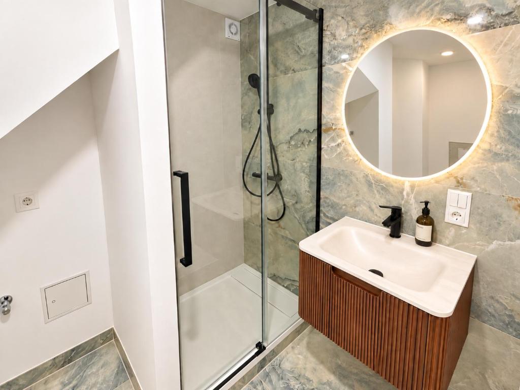 BeckHomes Munich New, central Studio Apartments up to 5 - 3
