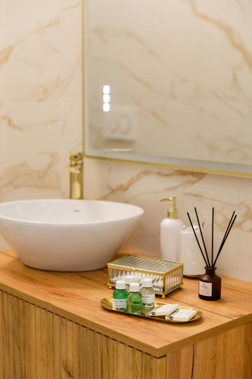 Golden Palace Luxury Guest House - 5