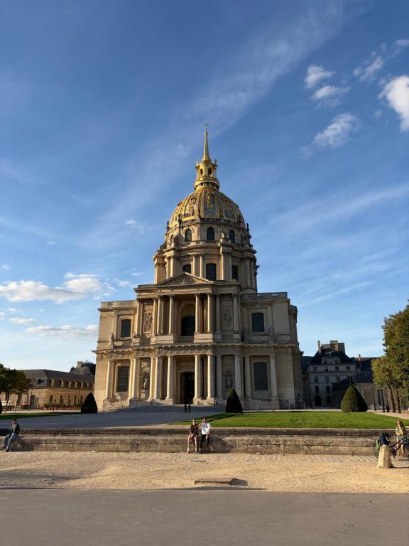 Peaceful Studio in the heart of Les Invalides - By Éditions Slim Paris - 4