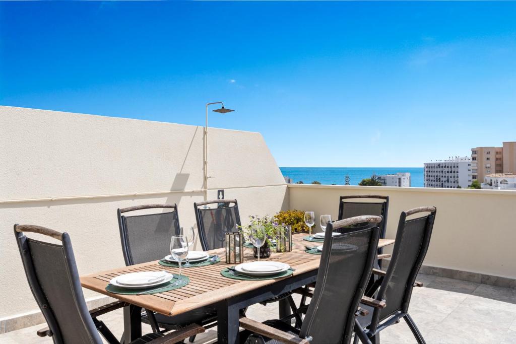 Penthouse with seaview by Costarentals - Ref 08 - 2