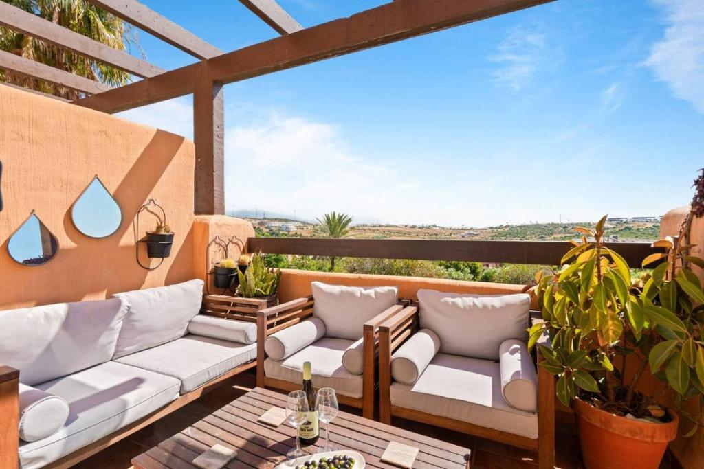 Casares del Sol - 2 BR Apartement - 2