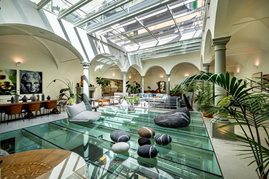 Le Logge by Dimora Collection - Palazzo Suites with a 13th-Century Courtyard - Adults Only - 2