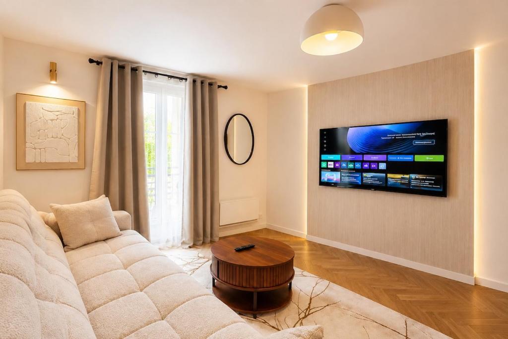 Cozy Parisian Hideaway Near Montparnasse - 1