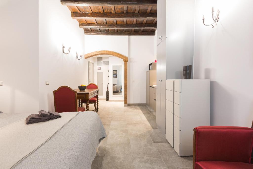 Roman Forum Suite - 2