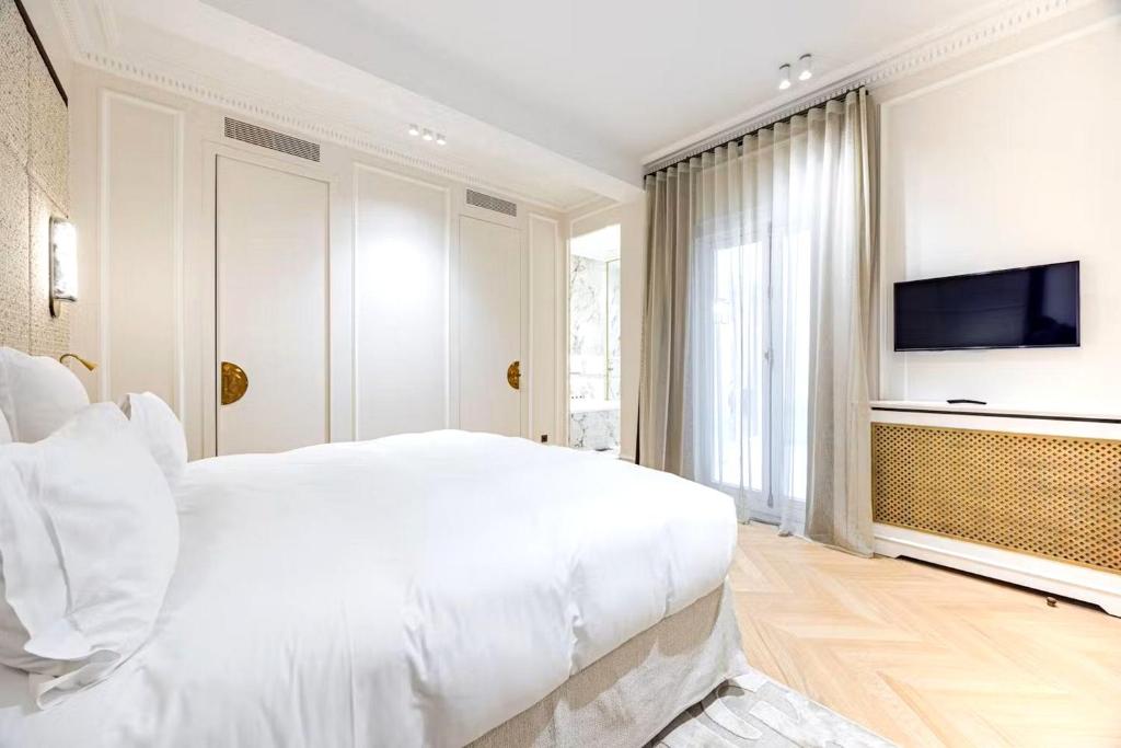 Sunny Terrace Apparment Suite - 5