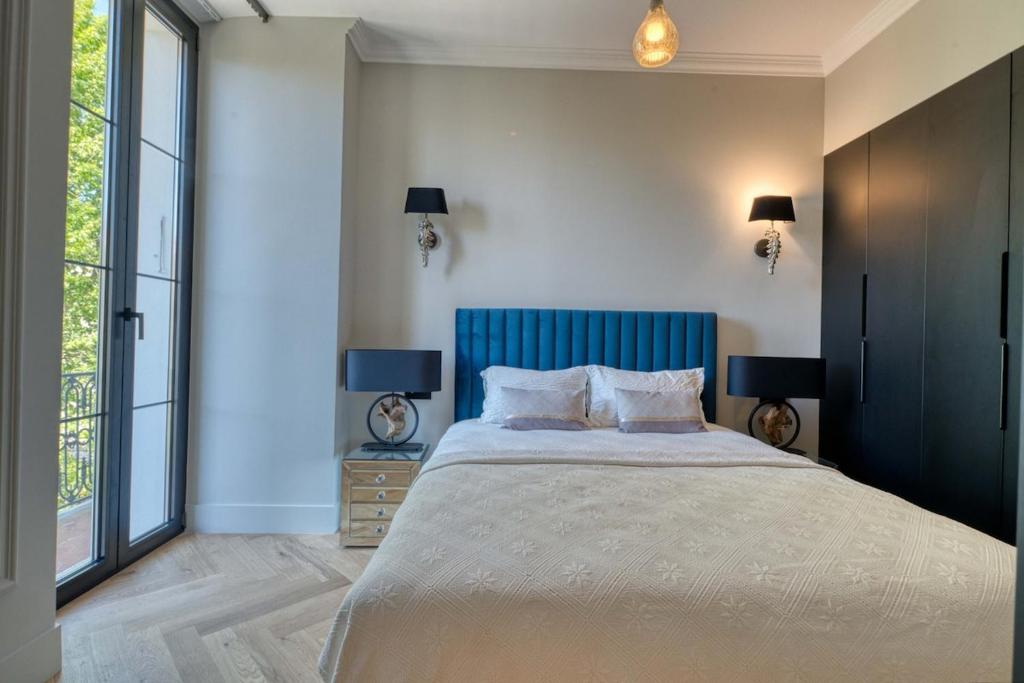 Luxurious 4-Bedroom Apartment - Cannes Center - 2