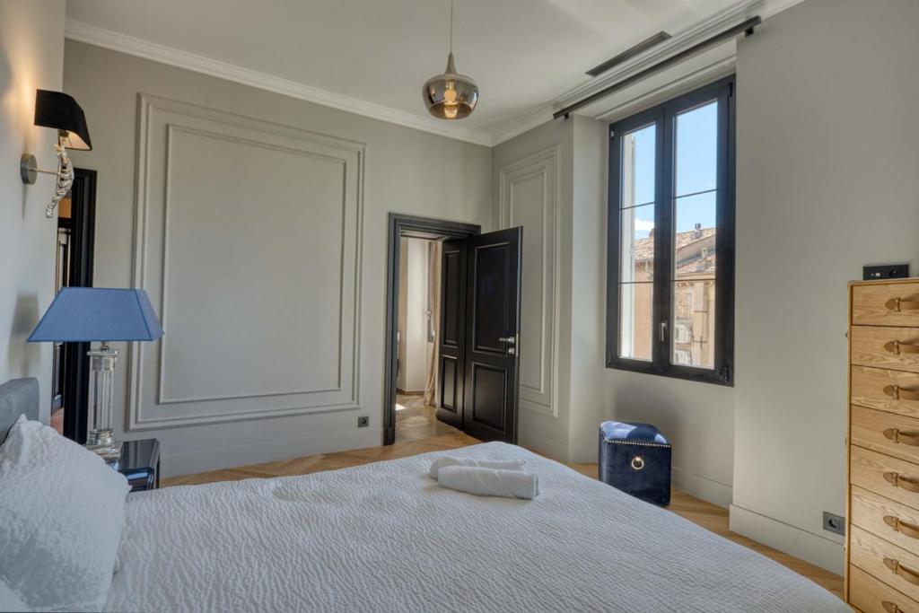 Luxurious 4-Bedroom Apartment - Cannes Center - 4