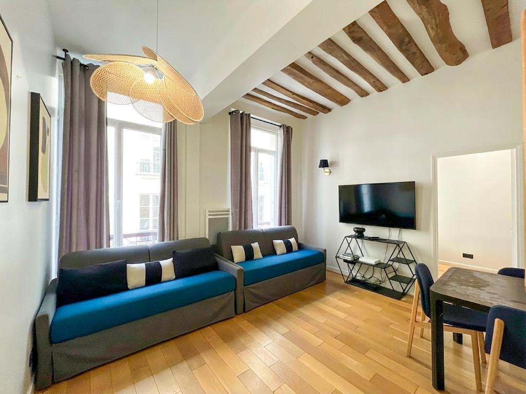 UrbanFlat 98 -Grand Appartement Centre de Paris pour 12 Voyageurs - 1