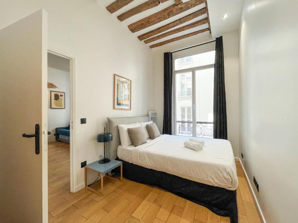 UrbanFlat 98 -Grand Appartement Centre de Paris pour 12 Voyageurs - 5