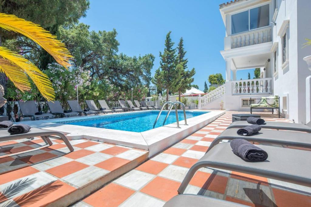 Elegant Classic Villa close to Nikki beach - 3