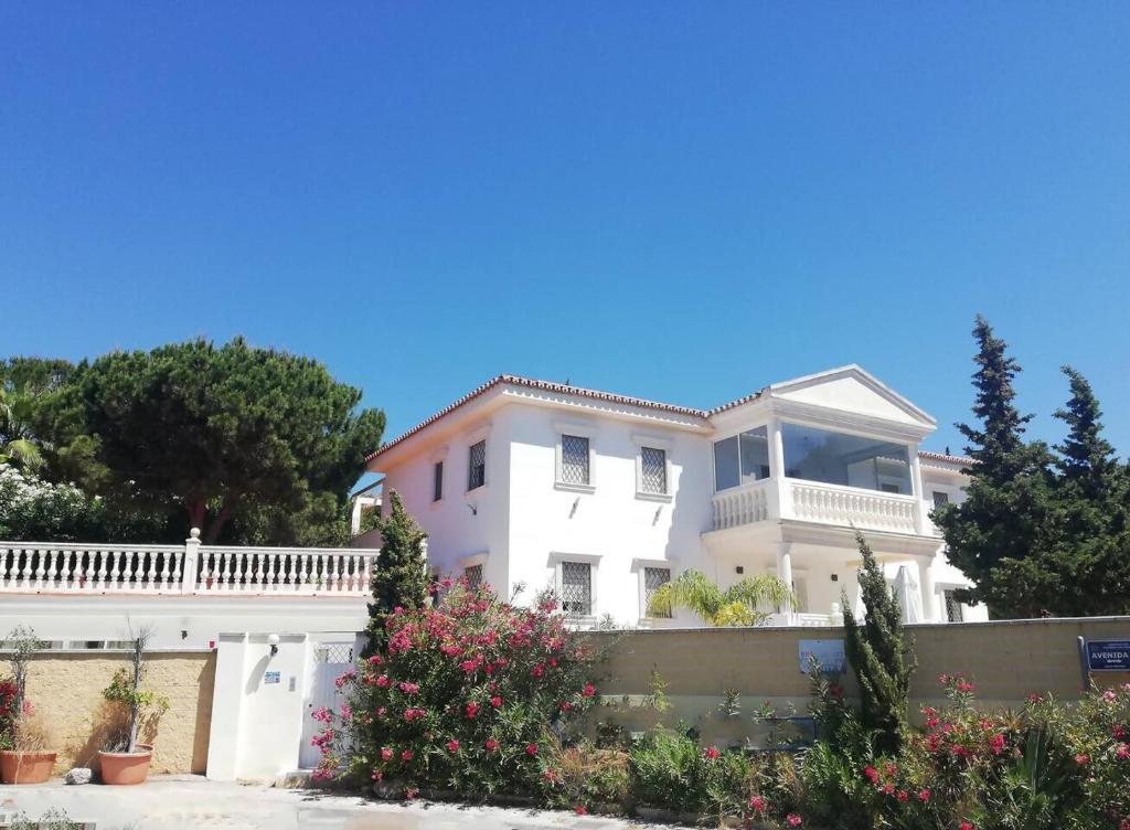 Elegant Classic Villa close to Nikki beach - 4