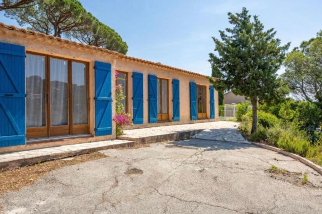 Spacious house with pool in Sainte-Maxime - 2