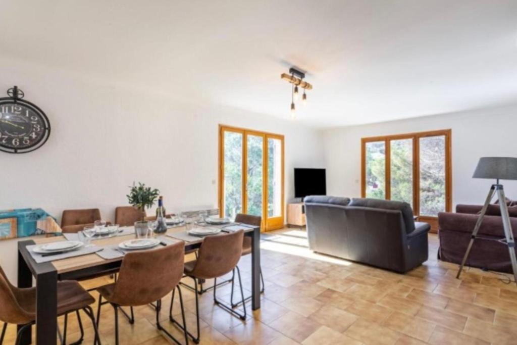 Spacious house with pool in Sainte-Maxime - 4
