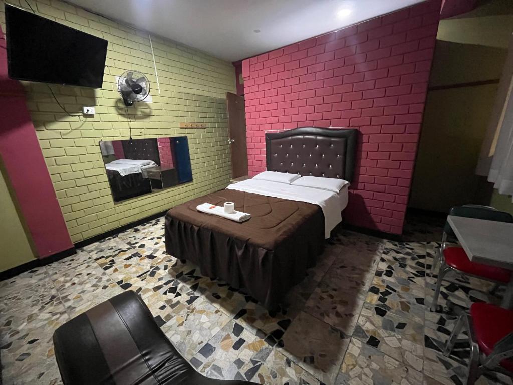 Las Estrellas Hostal - 1