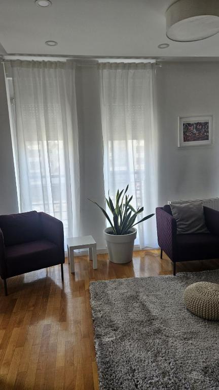 EUROPE 1 Apartment - 2