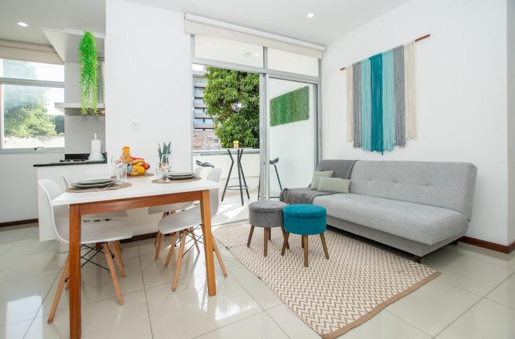 Modern 1BR Villa Morra with Balcony BBQ & Parking - 3