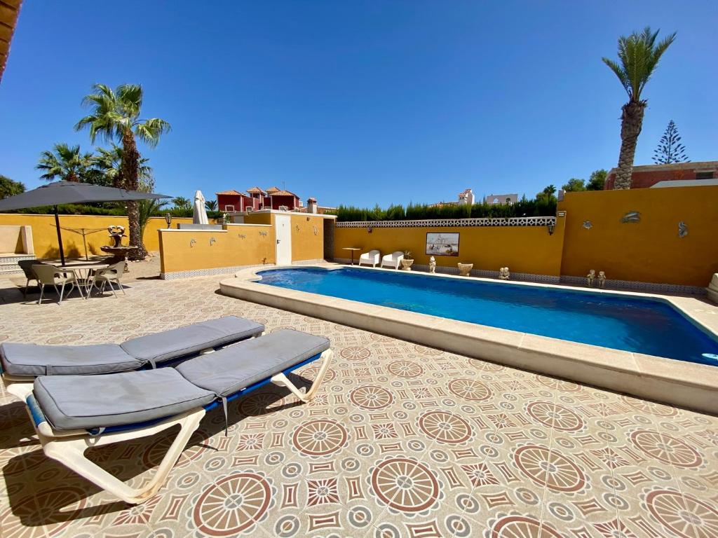 Villa Florida Familie Villa met groot privézwembad - 2