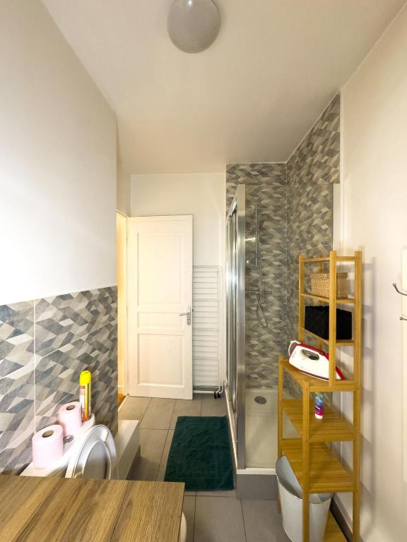 Celine 18 , 18 th arrondissement - 3