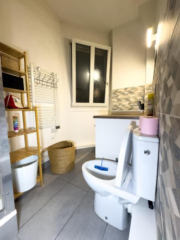 Celine 18 , 18 th arrondissement - 4