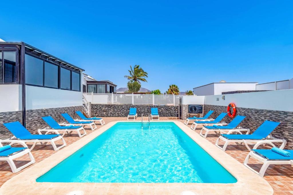 Villa Alvaro Dos by Villa Plus - 2