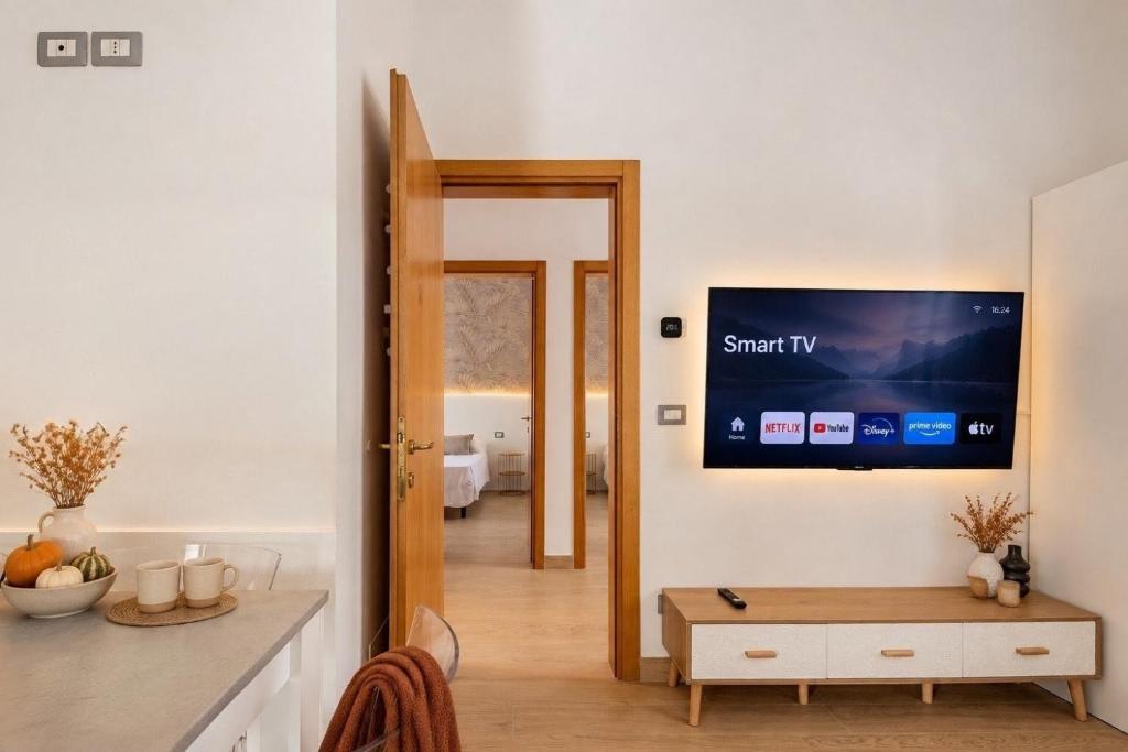 Luxury Apartment , Super WiFi - P r a t u r e c c i Group - 3