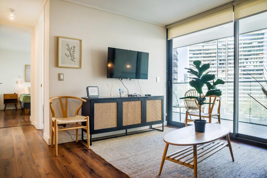 Descubre la Elegancia 2 habitaciones en Las Condes - 2