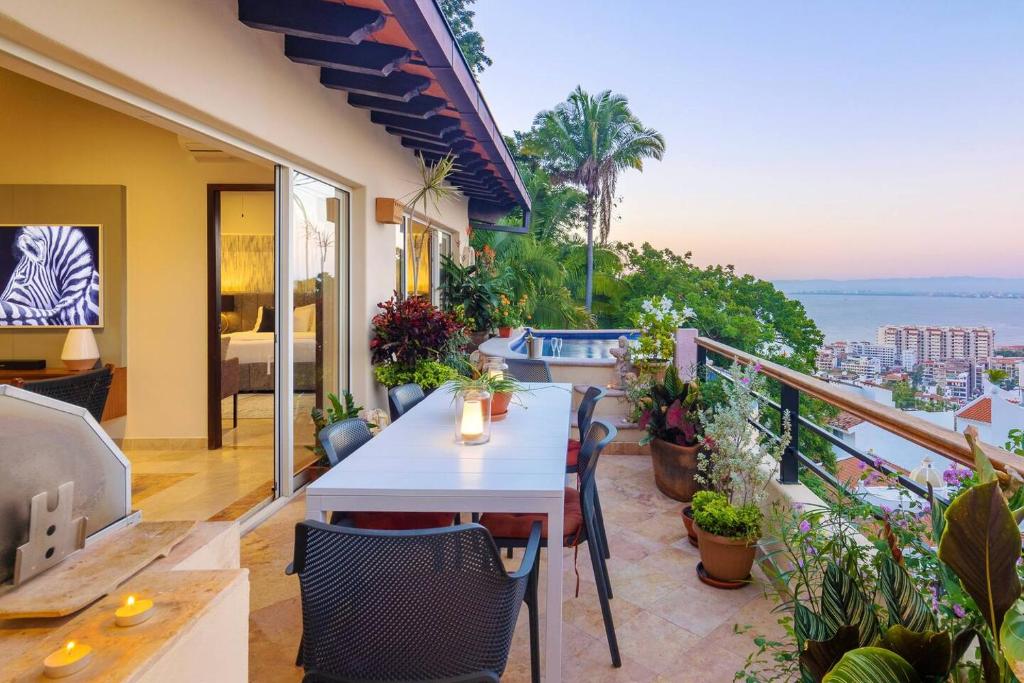 Luxury Penthouse With Private Pool & Terrace - 3
