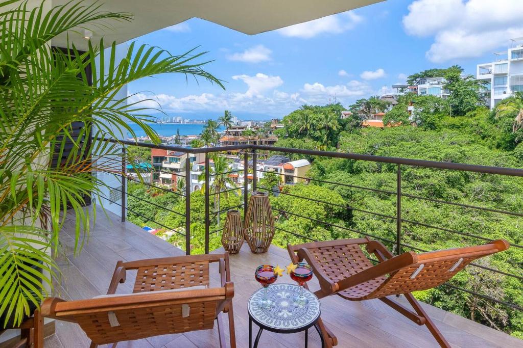 Luxury Condo with Breathtaking Views - 1