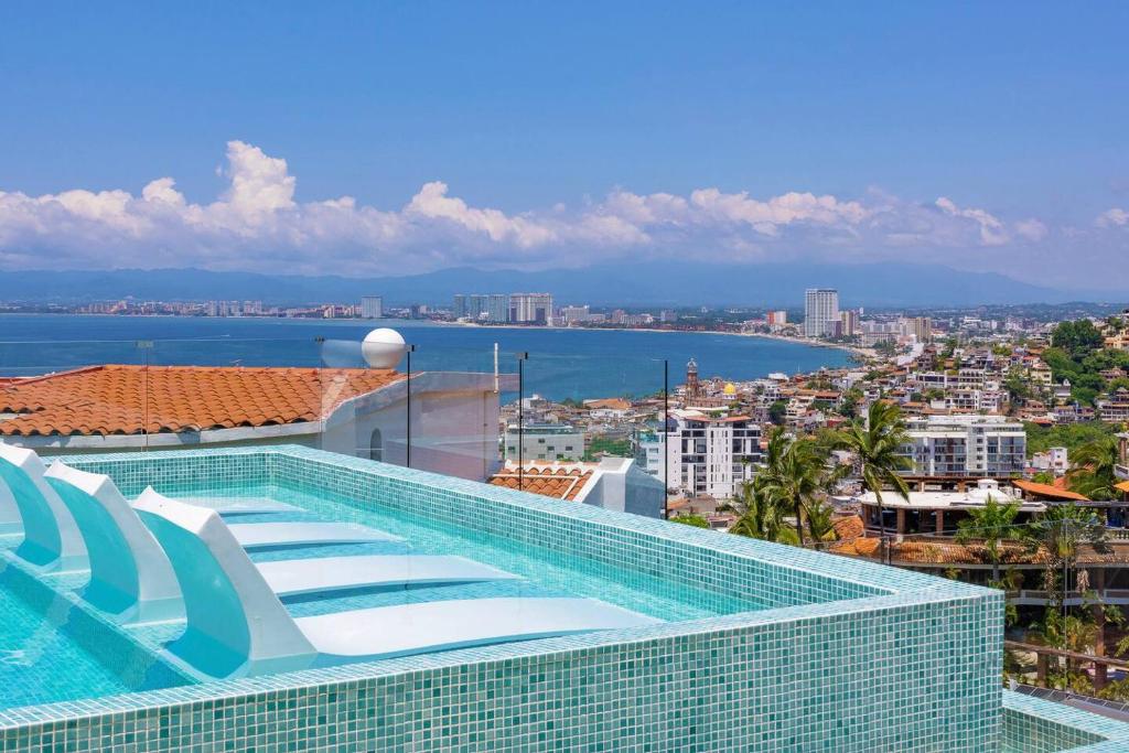 Luxury Condo with Breathtaking Views - 2