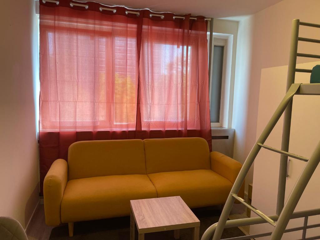 chambre séparée, espace commun - 4