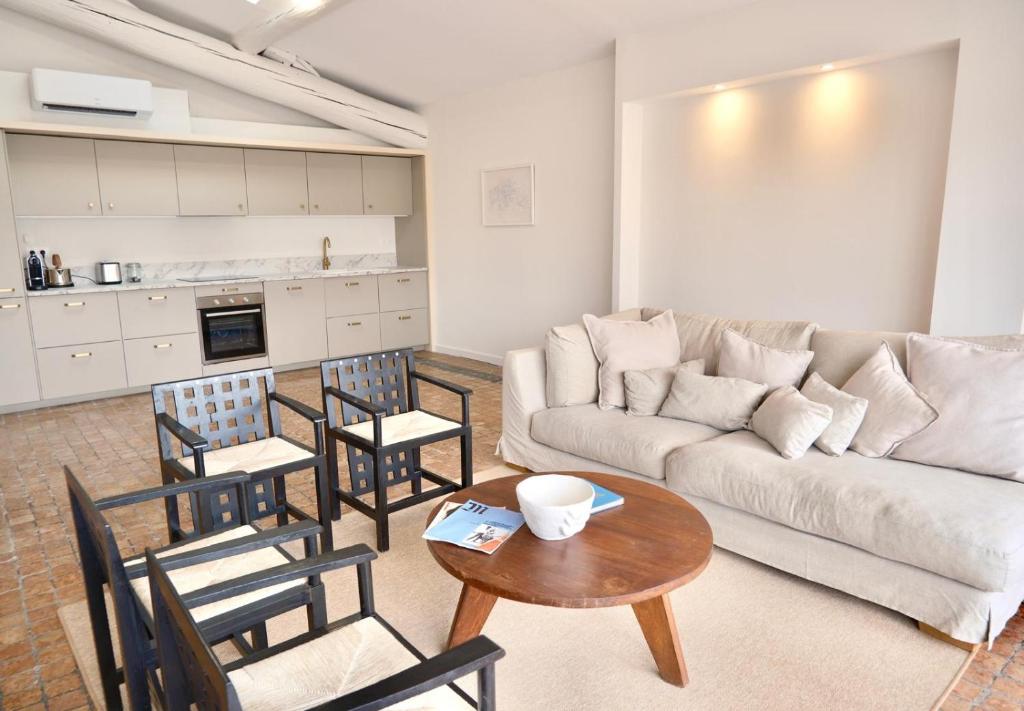 80M2 SUR LE VIEUX PORT - Vue exceptionnelle - 2 chambres - 5