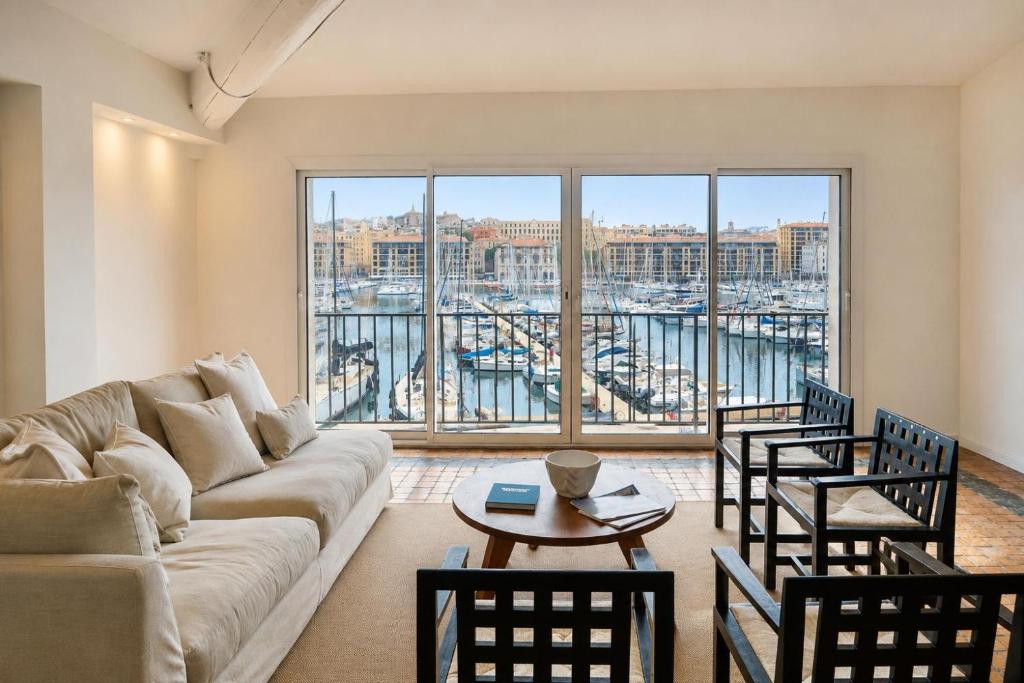 80M2 SUR LE VIEUX PORT - Vue exceptionnelle - 2 chambres - 2
